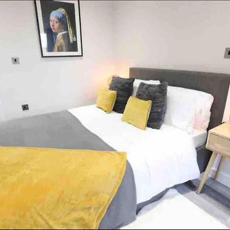 Entire Apartment / Nec / Resorts World / Birmingham Airport Sheldon  Exterior foto